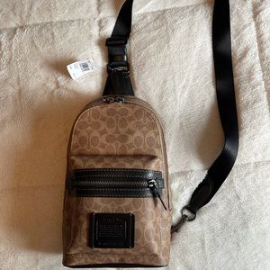 Coach Academy pack sling